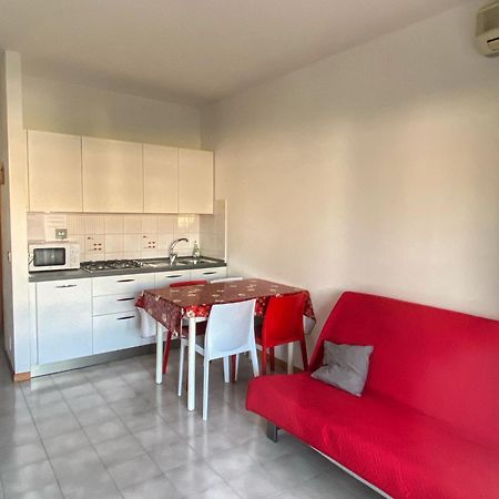 Grazioso Appartamento N 76 A 100Mt Dal Mare Bibione Bagian luar foto