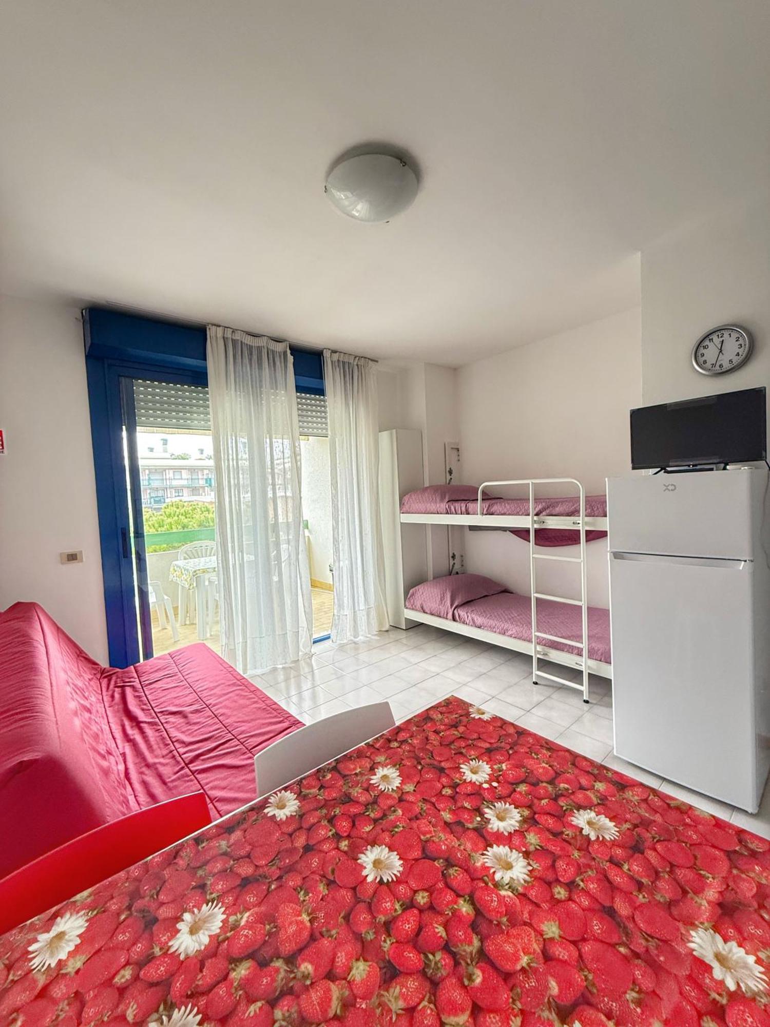 Grazioso Appartamento N 76 A 100Mt Dal Mare Bibione Bagian luar foto